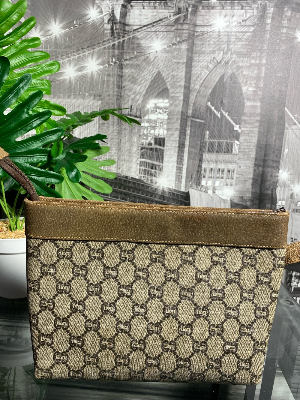 Authentic Gucci GG Plus Vintage Pouch Clutch bag - Picture 7 of 16